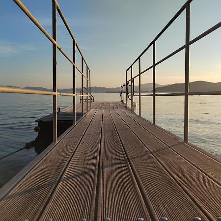 Apartments Poseidon Сресер Екстериор снимка