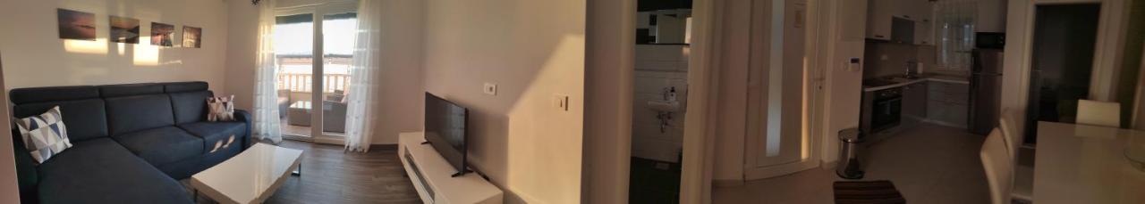 Apartments Poseidon Сресер Екстериор снимка