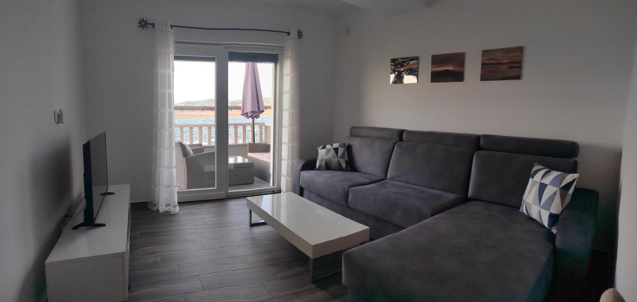 Apartments Poseidon Сресер Екстериор снимка